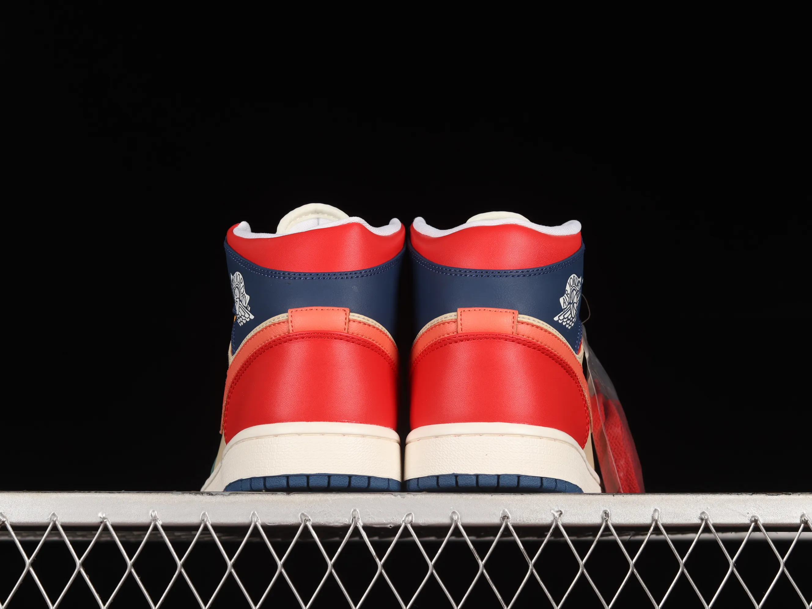 All categories Air Jordan Jordan series basketball shoes Air Jordan 1 Mid Air Jordan 1 "Multi-Colour" AJ1 Qiao 1 colorful color matching China basketball shoes DN3738-400